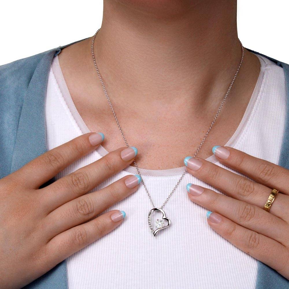 ZELQUAR™ Forever Love Necklace – A Timeless Symbol of Endless Love
