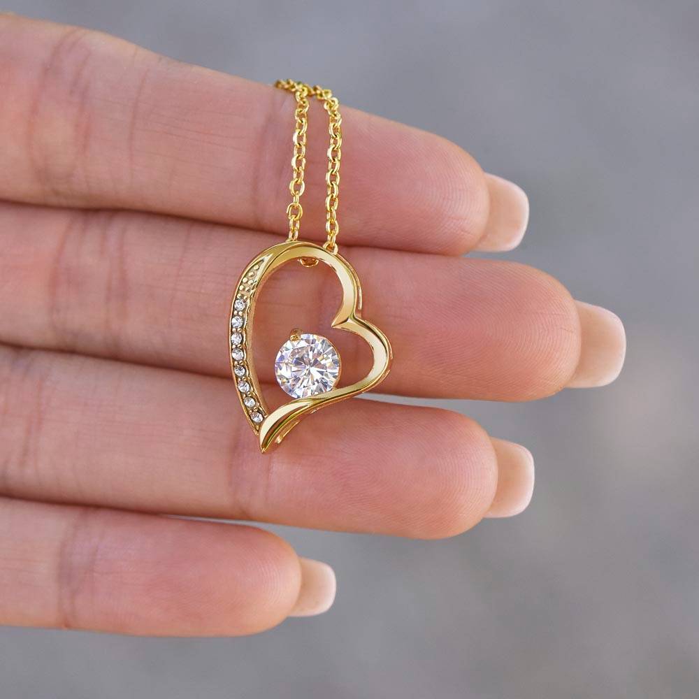 ZELQUAR™ Forever Love Necklace – A Timeless Symbol of Endless Love