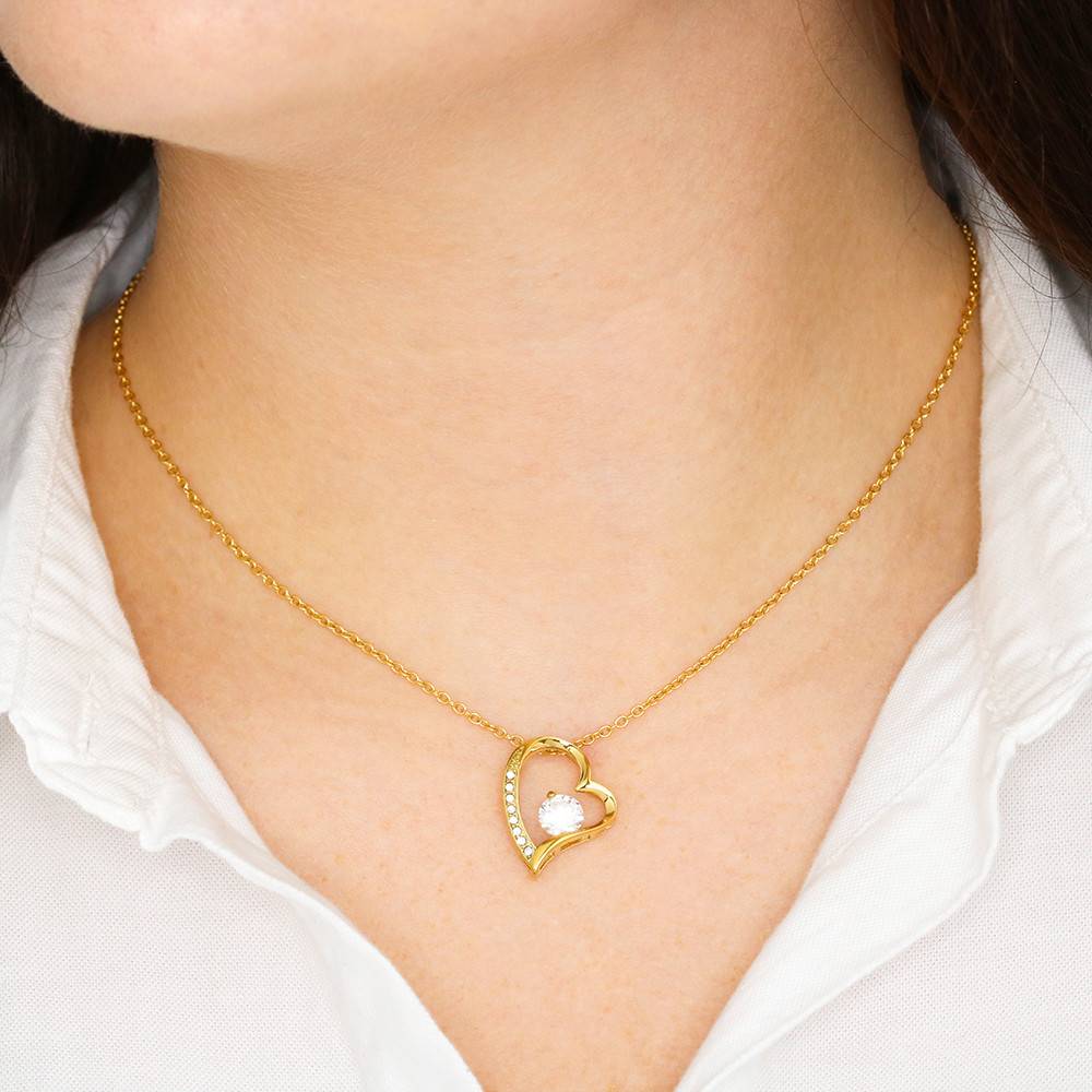 ZELQUAR™ Forever Love Necklace – A Timeless Symbol of Endless Love