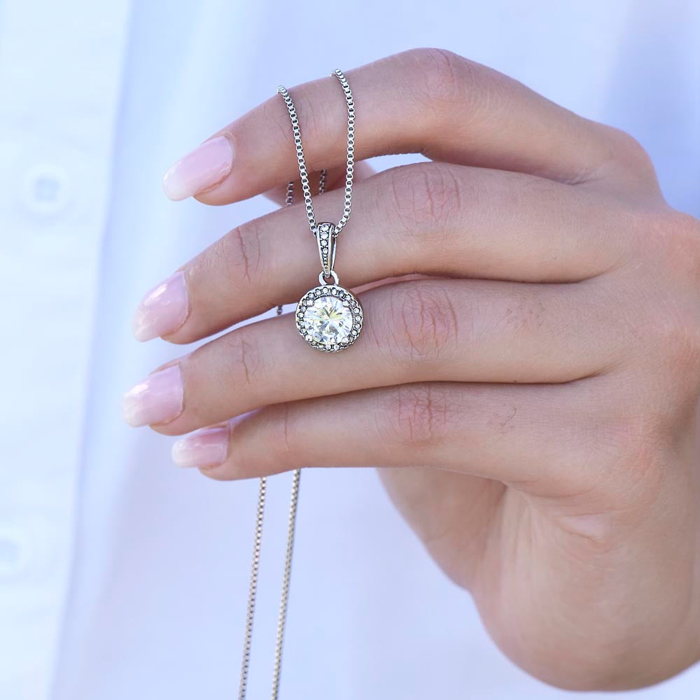 ZELQUAR™ Eternal Hope Necklace – A Timeless Symbol of Strength & Hope