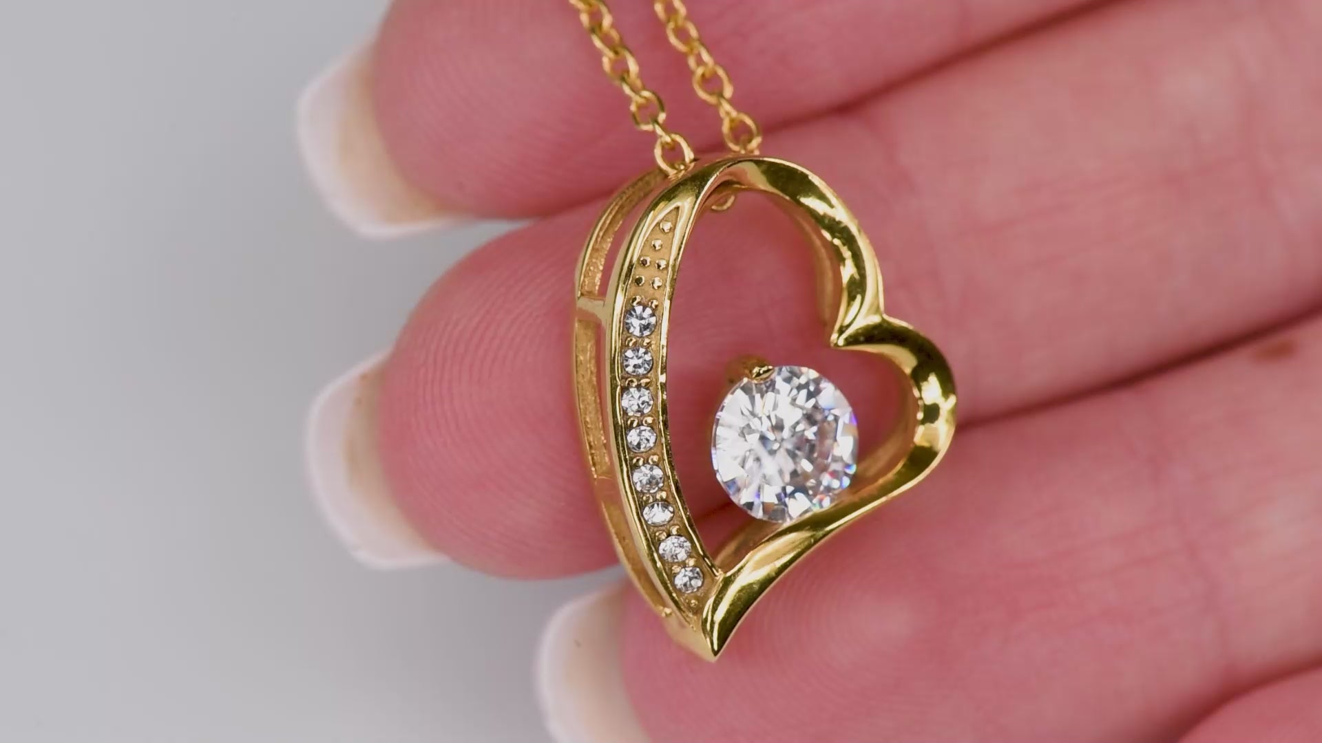 ZELQUAR™ Forever Love Necklace – A Timeless Symbol of Endless Love