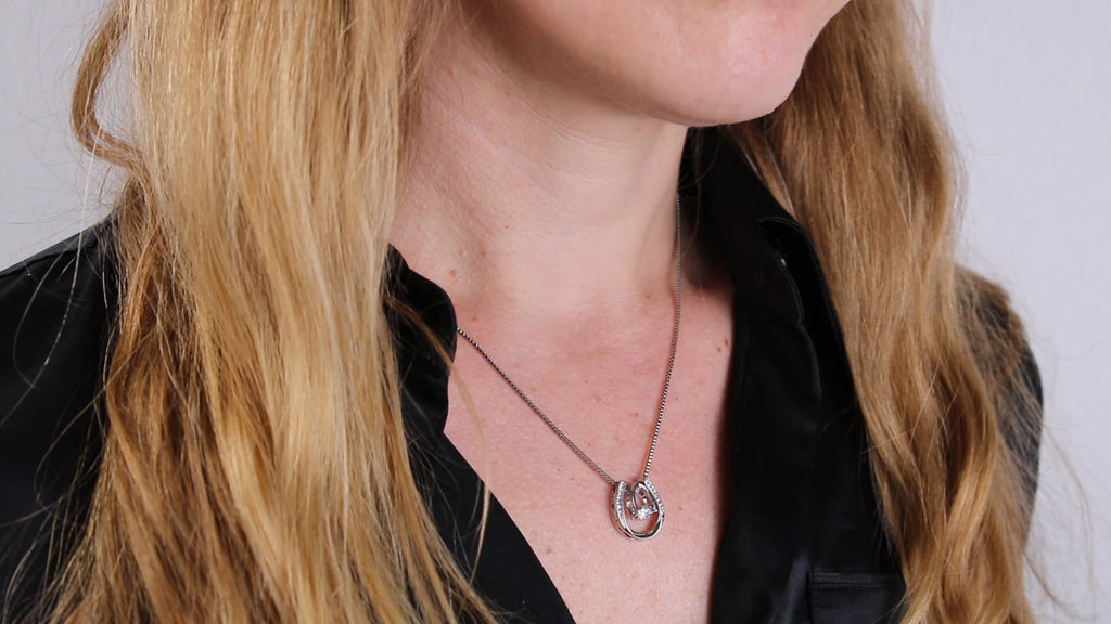 ZELQUAR™ Lucky In Love Necklace – A Timeless Gift of Love